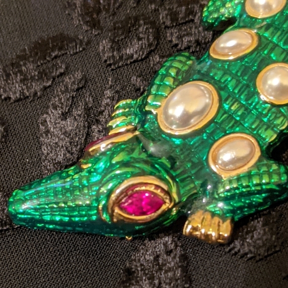 Kenneth Lane Vintage green enamel with pearl cabochon stones brooch - Picture 4 of 11